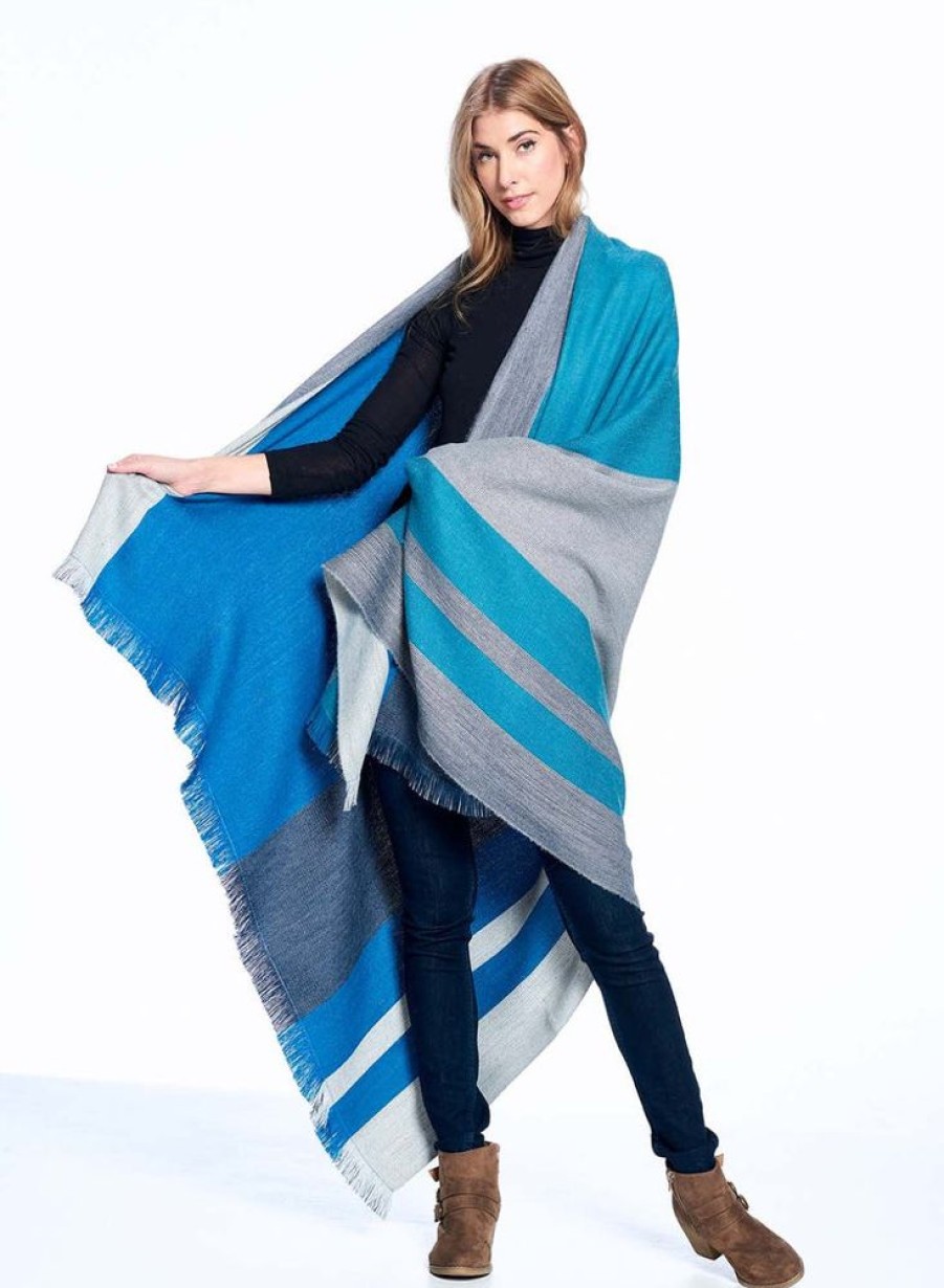 House & Home Shupaca 100% Baby Alpaca | Reversiblealpaca Throw Blanket- Blue Nile